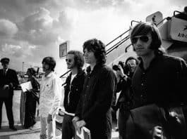 The Doors: O estilo próprio de uma banda de rock é pela primeira vez adjetivado de “gótico” por jornalista cultural